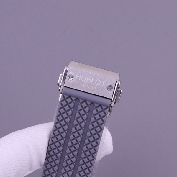 ウブロコピー時計着用イメージ